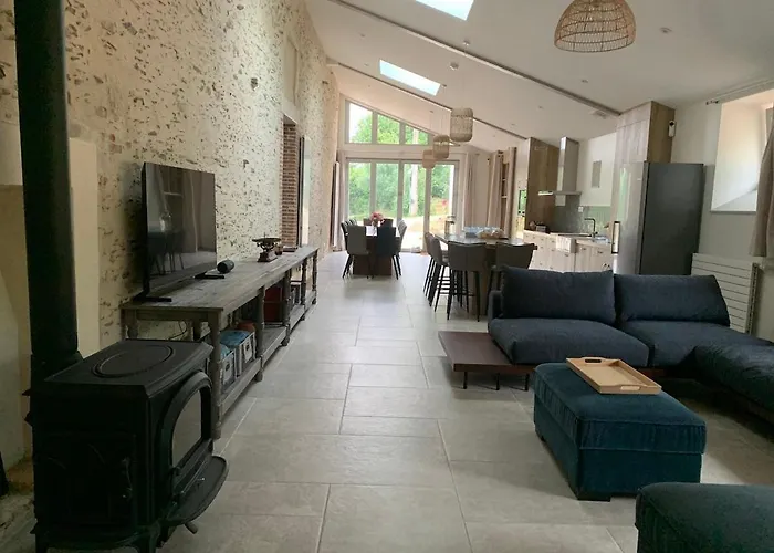 Le Moulin Des Etrebieres فيلة *