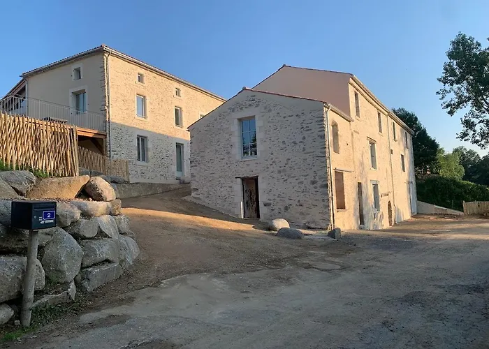 فيلة Le Moulin Des Etrebieres Cheffois