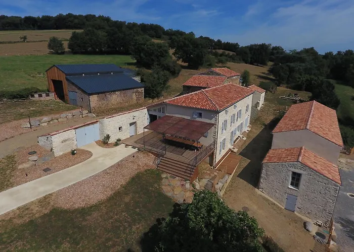 Le Moulin Des Etrebieres فيلة Cheffois