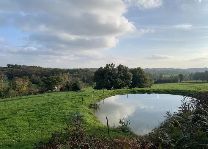 Le Moulin Des Etrebieres فيلة *